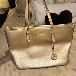 Michael Kors Jet Set Zip Tote Large - Metallic Gold